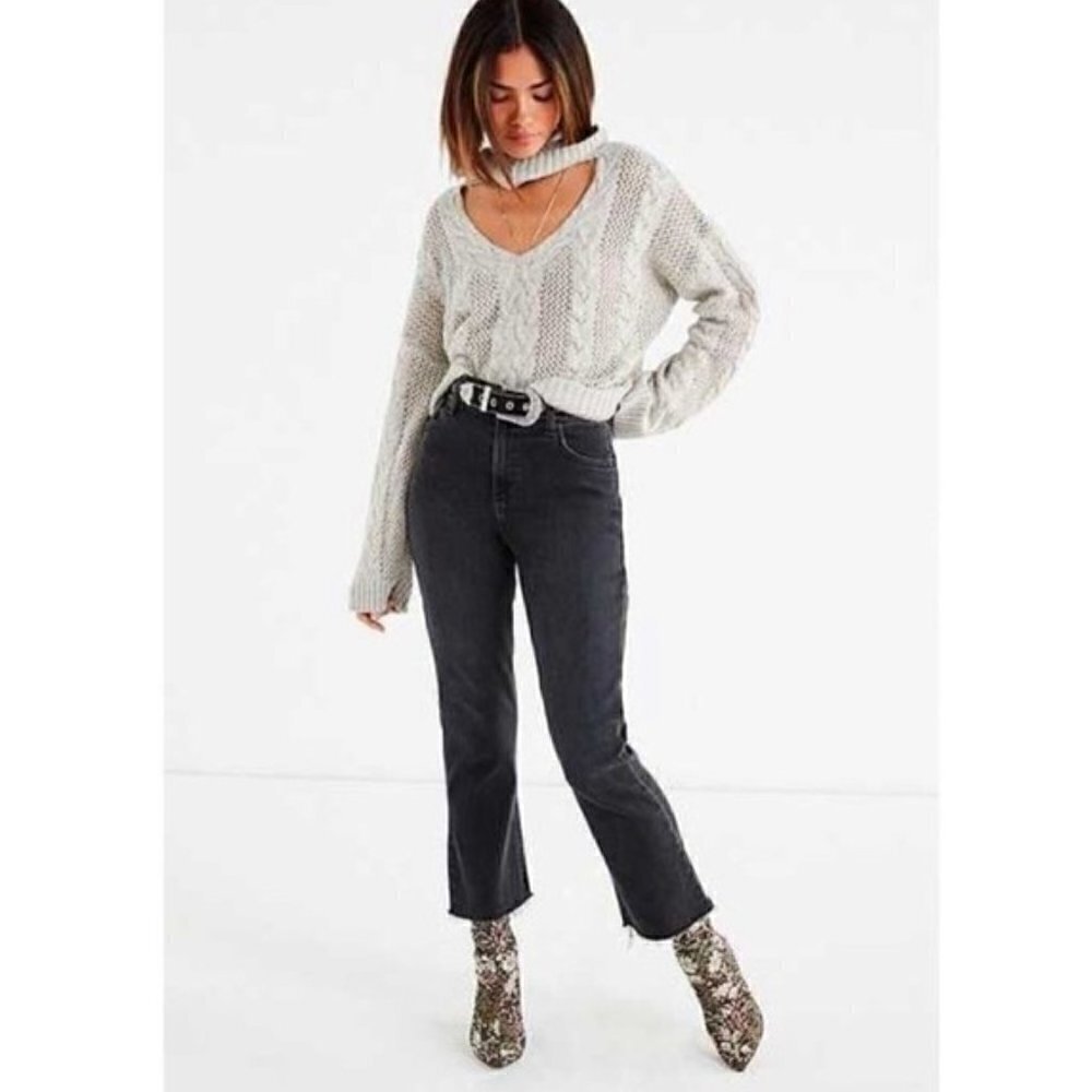 Urban Outfitters UO‎ Chunky Cable Knit V-Neck Cowl Neck Sweater XS
